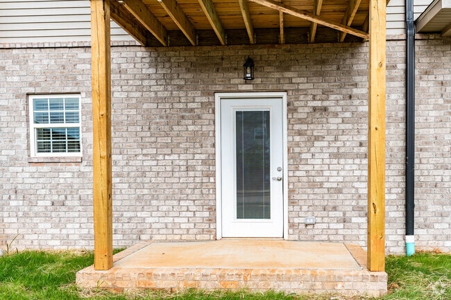 Patio - Keystone Commons (SoKy Rentals)