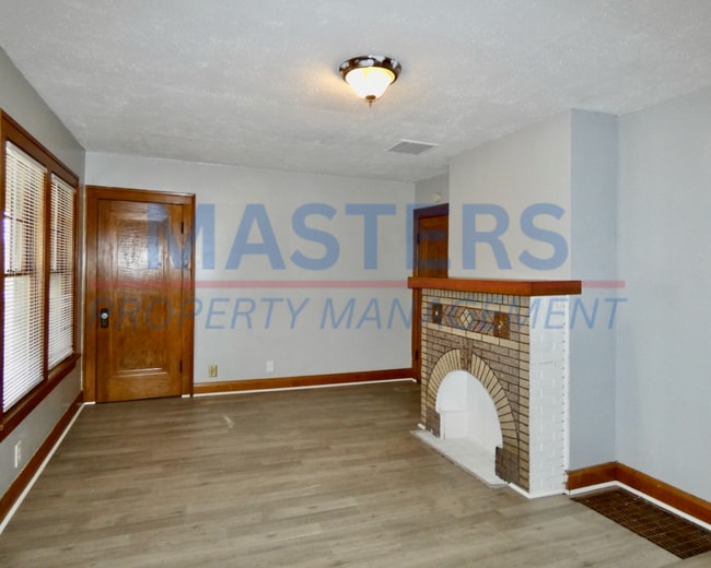 Photo - 1133 Parkside Blvd Unit Upper