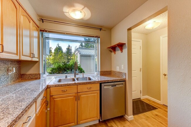 Photo - ”Water/Sewer/Trash and parking included in rent!