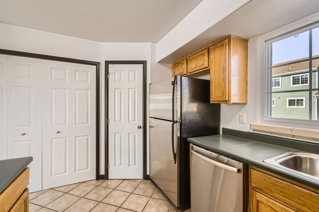 Photo - Modern 2-Bed Townhouse with Private En-Suites, Parking for 3 Cars  & Community Amenities