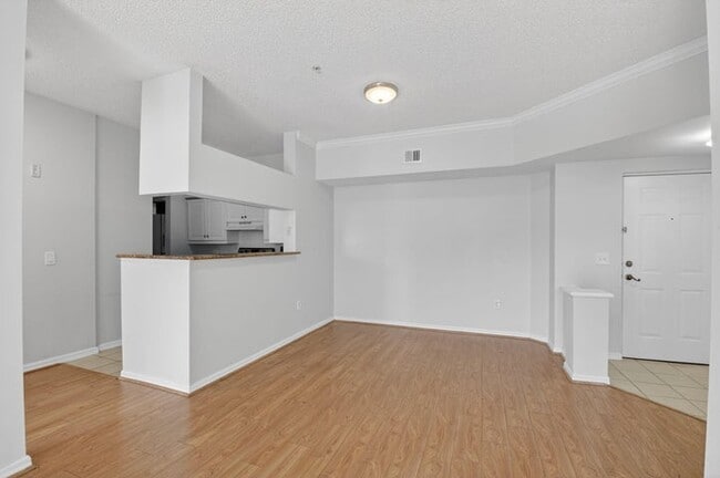 Photo - 3421 Tuscany Way Unit 3421