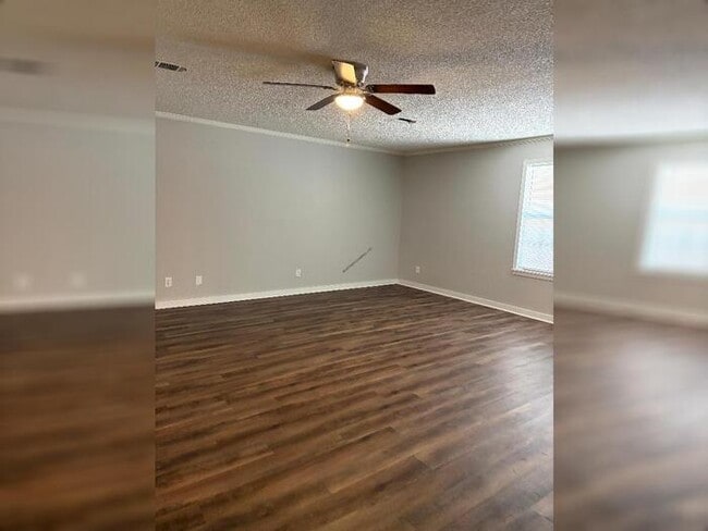 Photo - 3611 Pelton Rd