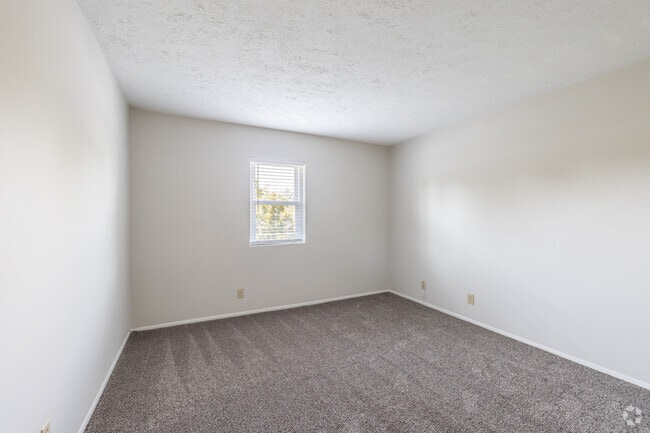 1BR, 1BA - 660SF - Bedroom