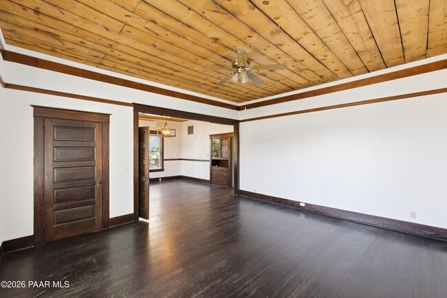 309 N Mt Vernon Ave