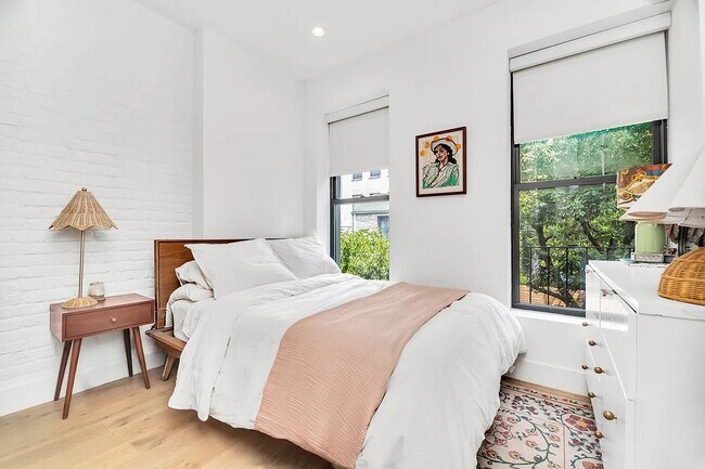 Photo - 333 Warren St