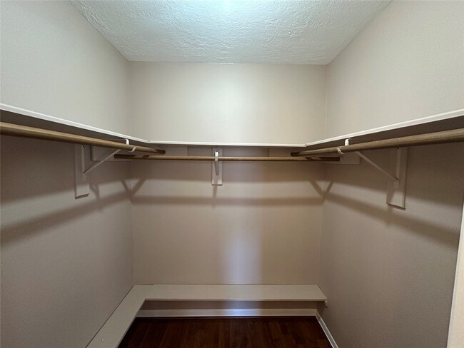 Photo - 7127 Maxwood Dr