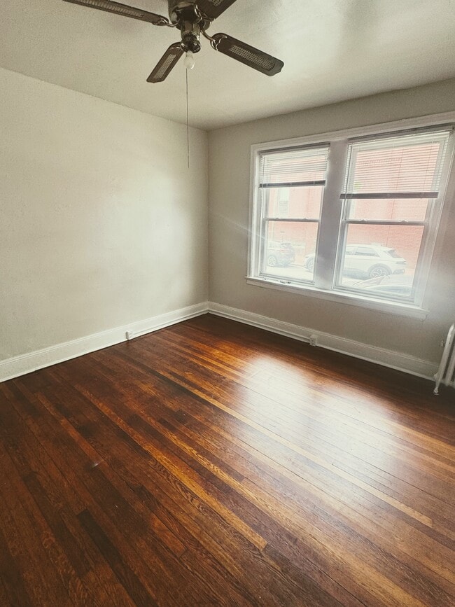 Living Room - 203 N Plum St Unit 4