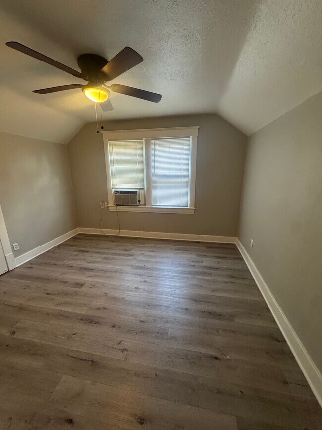 Photo - 4046 Taylor Blvd Unit #2