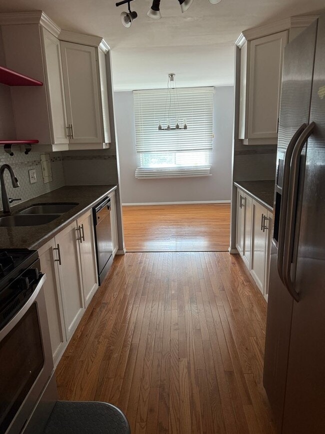 Photo - 2 Bedroom, 1.5 Bath, Pet Friendly Gas Heat Outside porch