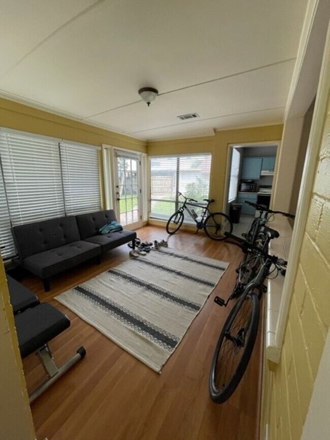 Photo - R1016 University Heights Unit House