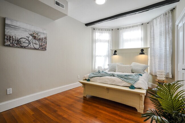 Photo - Babcock Street Unit 2