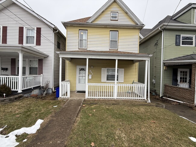 Building Photo - 843