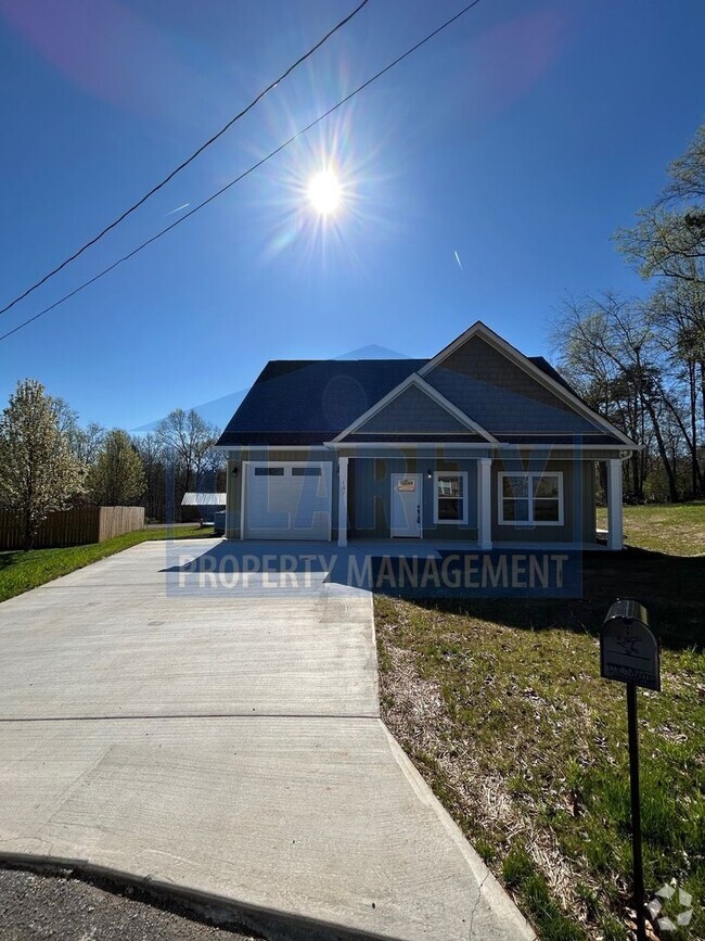 Building Photo - Brand New 3 Bed 3 Bath Home