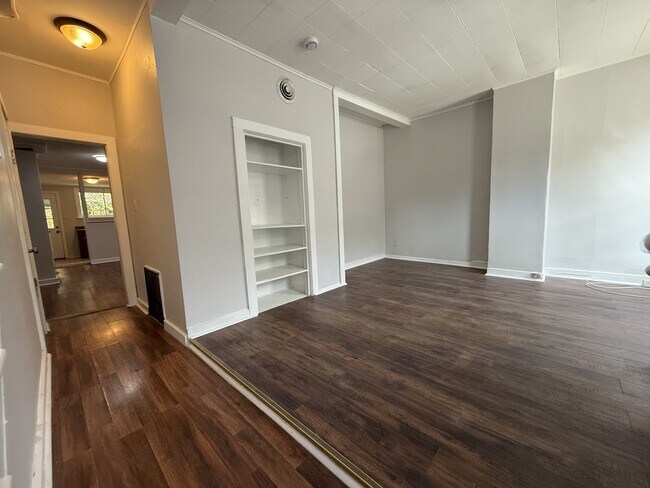 Photo - 19 N Lake Ave