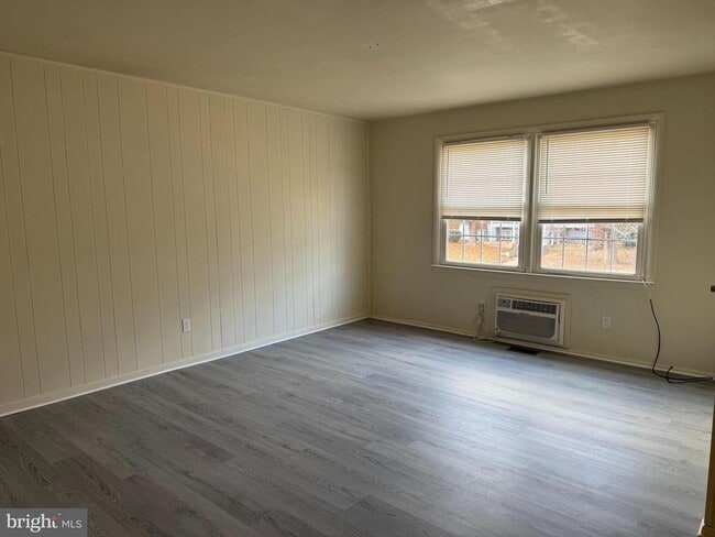 Building Photo - 539 Homestead Rd