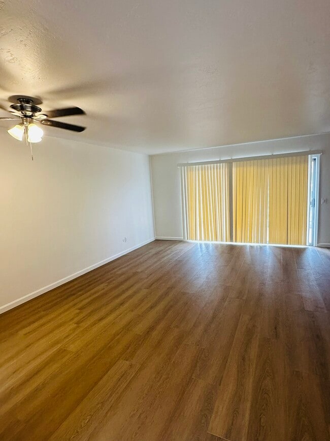 Photo - 220 S El Camino Real Unit B