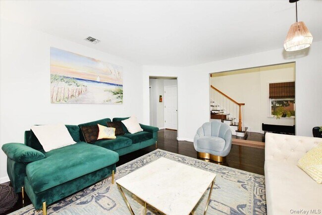 Photo - 109 Charles St