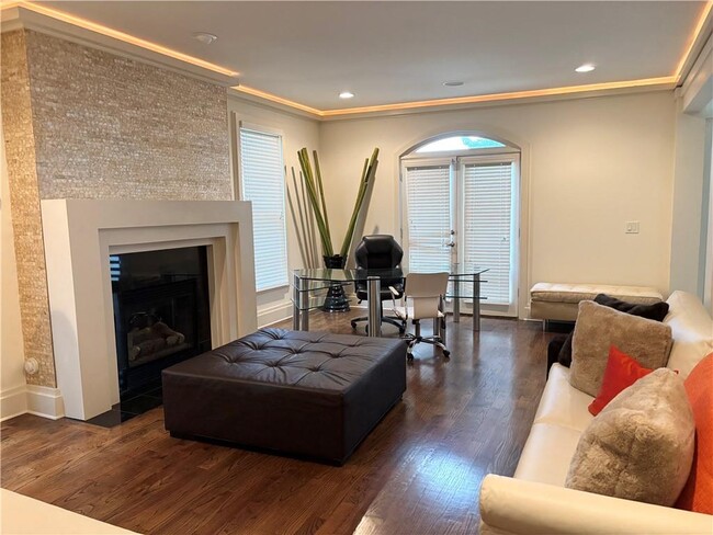 Photo - 4070 Annecy Dr SW