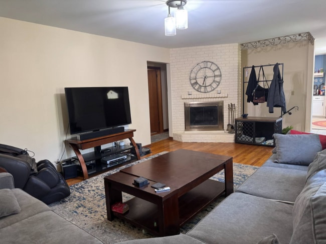 Photo - 8011 Morse Rd