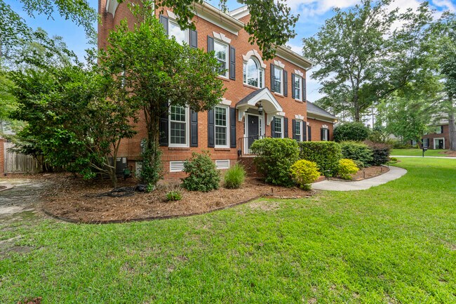 Photo - 101 Hollingwood Dr