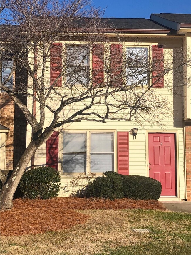 Building Photo - 1109 Keswick Pl