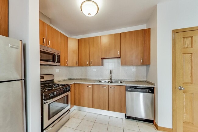 Photo - 2032 W Division St Unit 301N