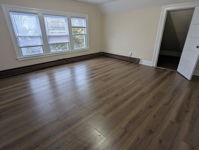 Building Photo - 478 Winthrop Ave Unit 3