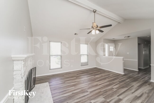 Photo - 9812 Logging Pl