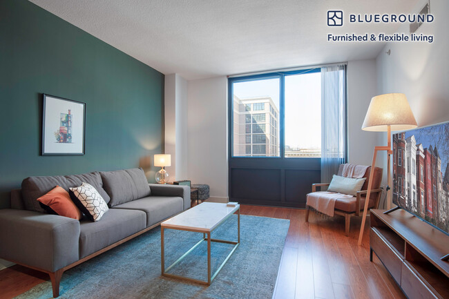 Building Photo - 425 L St NW Rental