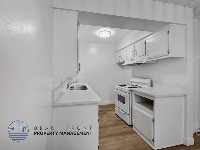 Photo - 868 Victor Ave.