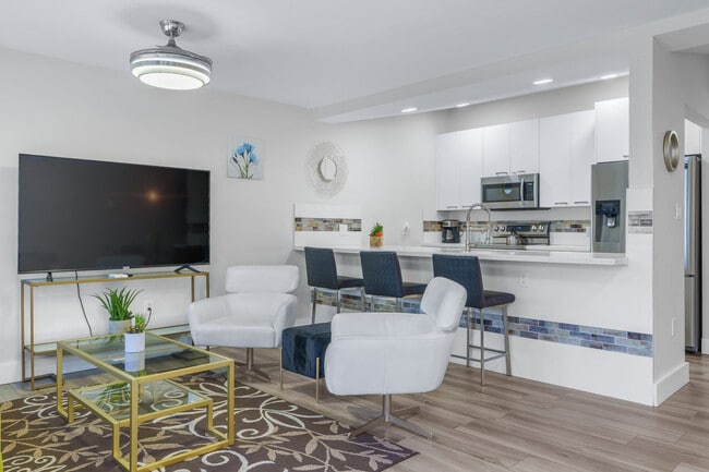 Photo - 2423 NE 25th Pl Unidad ID1018210P