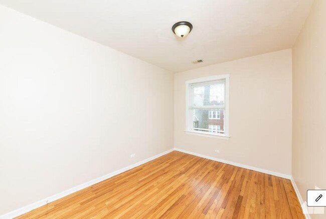 Photo - 2 bedroom in Chicago IL 60625 Unit 51-3