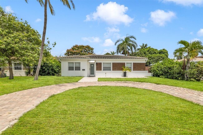 Photo - 1413 Funston St Casa
