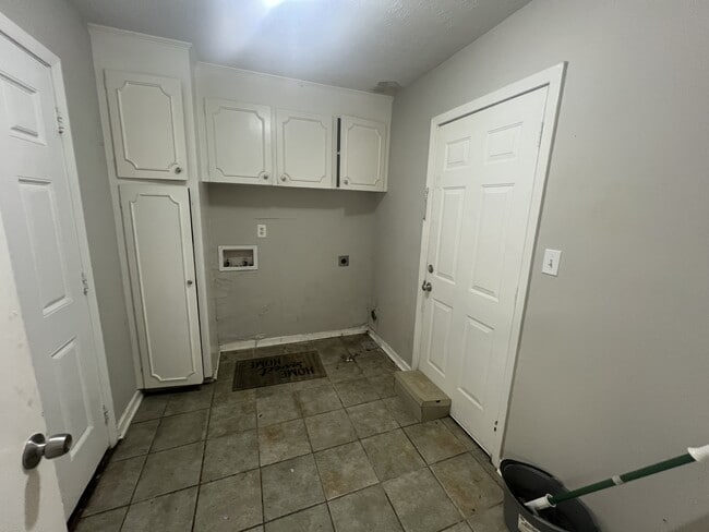 Photo - 2915 Longwood Dr