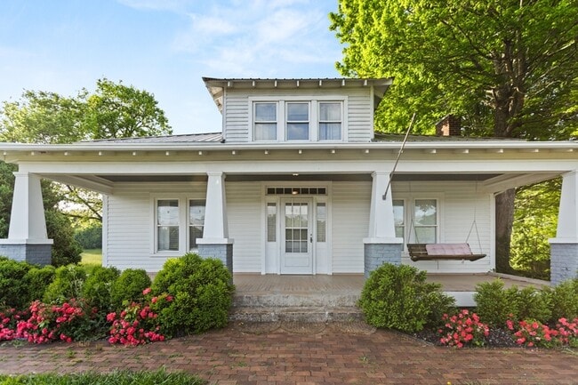 Photo - 1542 Boyds Creek Hwy House