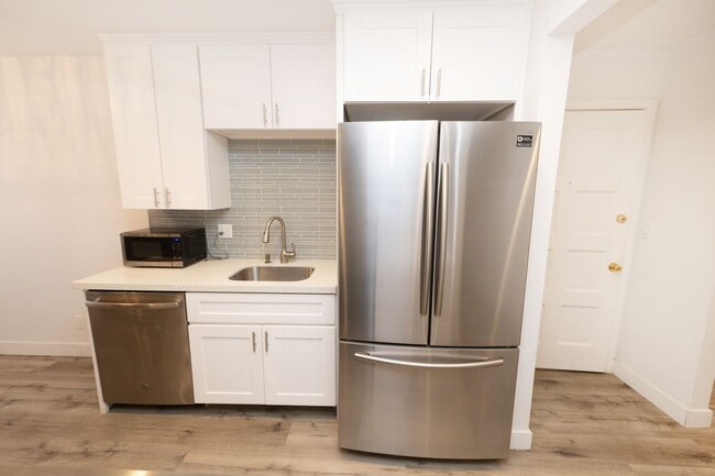 Photo - Spacious 1BR/1BA condo with patio and parking! Lake Murray Area $2195.00 Unit 4