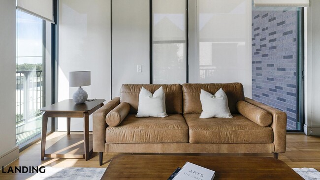 Building Photo - 1414 Wood Hollow Dr