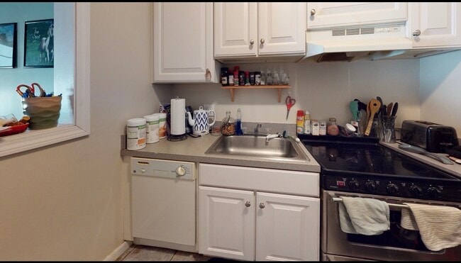 Photo - 19 University Rd Unit 34