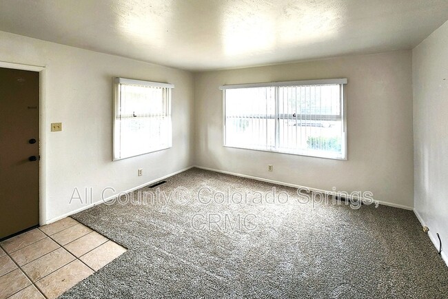 Photo - 212 N Logan Ave Condo
