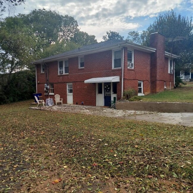 Building Photo - 450 Highland Ave NW Rental