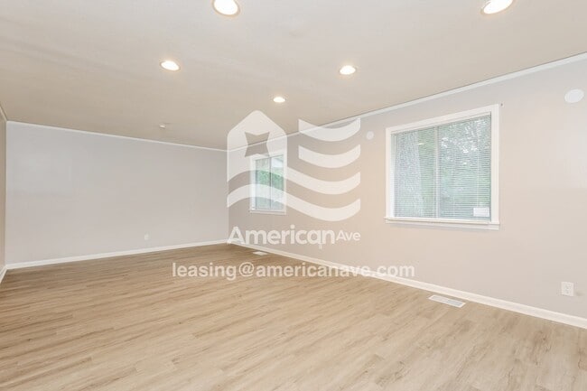 Photo - 1938 Camellia Ln