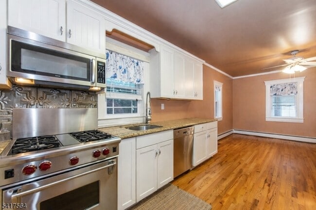 Photo - 154 Roseland Ave