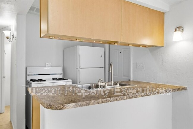 Photo - 1638 N Beverly Ave
