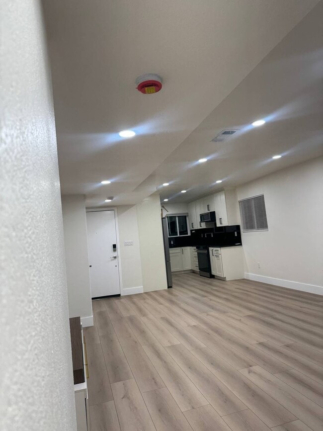 33 N. River Rd desde el oeste - 2714 Jones Rd Unidad 1