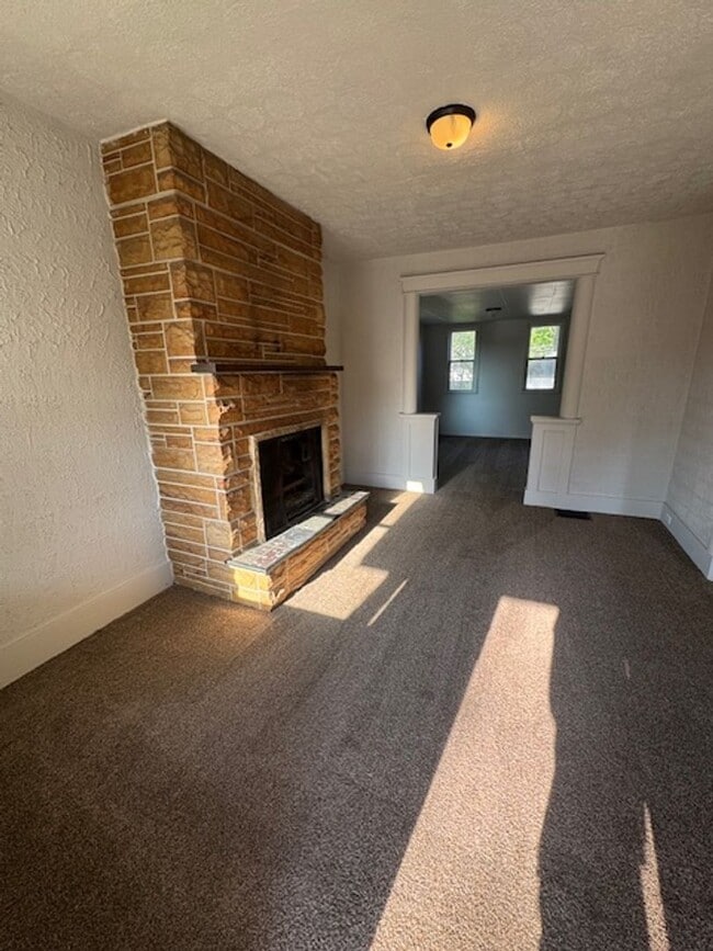 Photo - 2712 Fox Ave