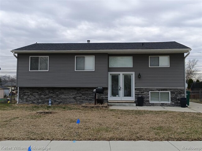 Photo - 15730 Anthony St