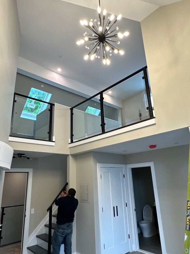 Building Photo - 450 Piermont Ave Rental