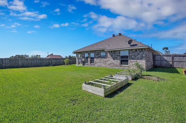 Photo - 243 Racetrack Ln