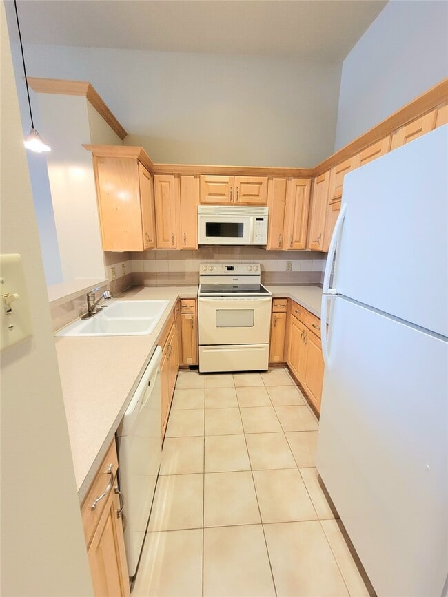 Building Photo - 2315 Harborside Dr Unit 201 Rental