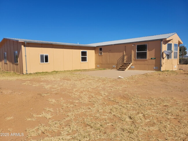 Building Photo - 2548 N Calle Tercero